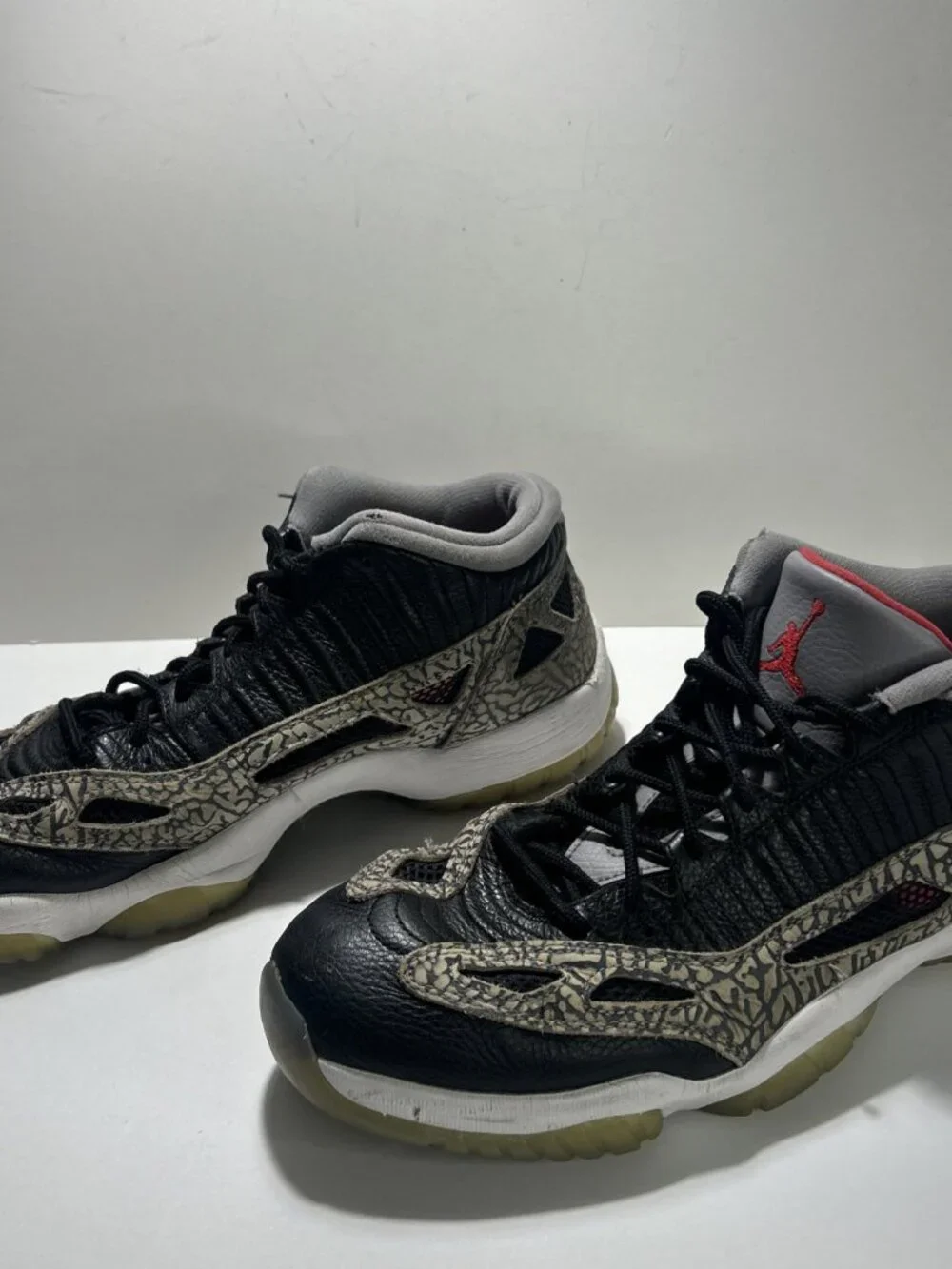 Air Jordan 11 Retro IE Low Size 12.5 Black Cement Grey White (919712-006)